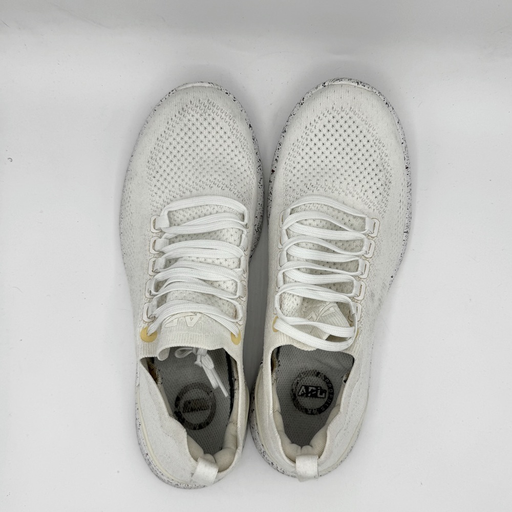 Women's TechLoom Breeze White Sneaker size 9